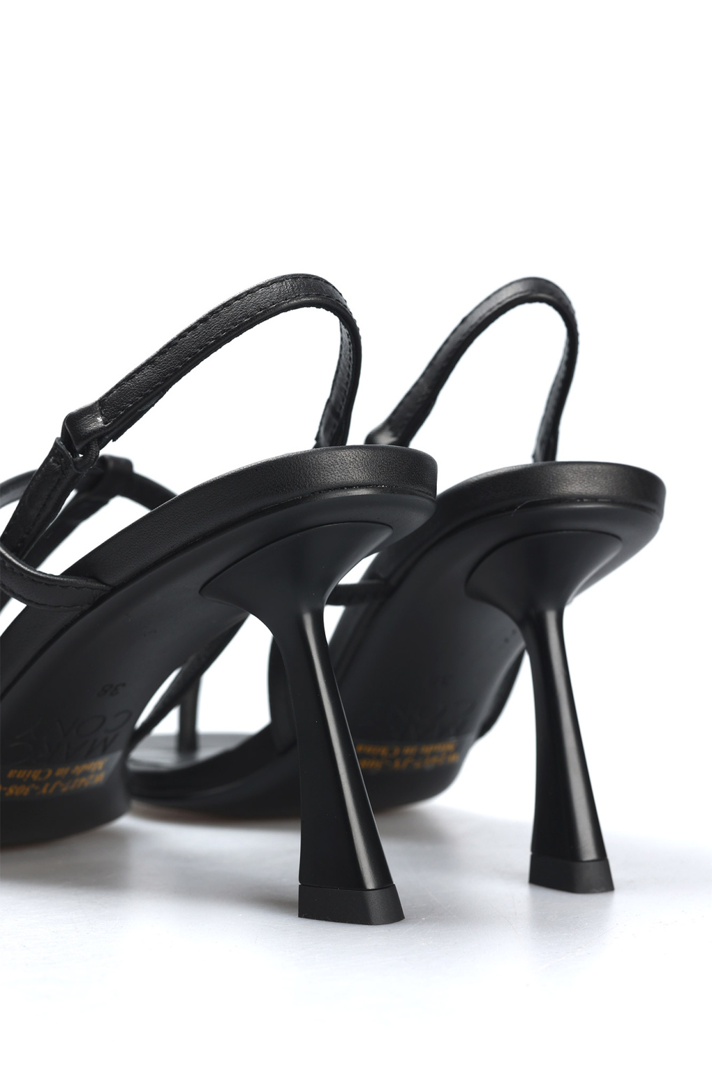 Босоножки Marc Cony