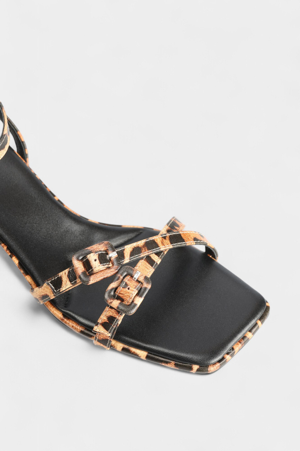 Босоножки Marc Cony