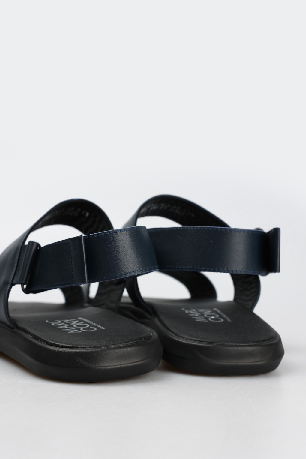 Сандалии Marc Cony