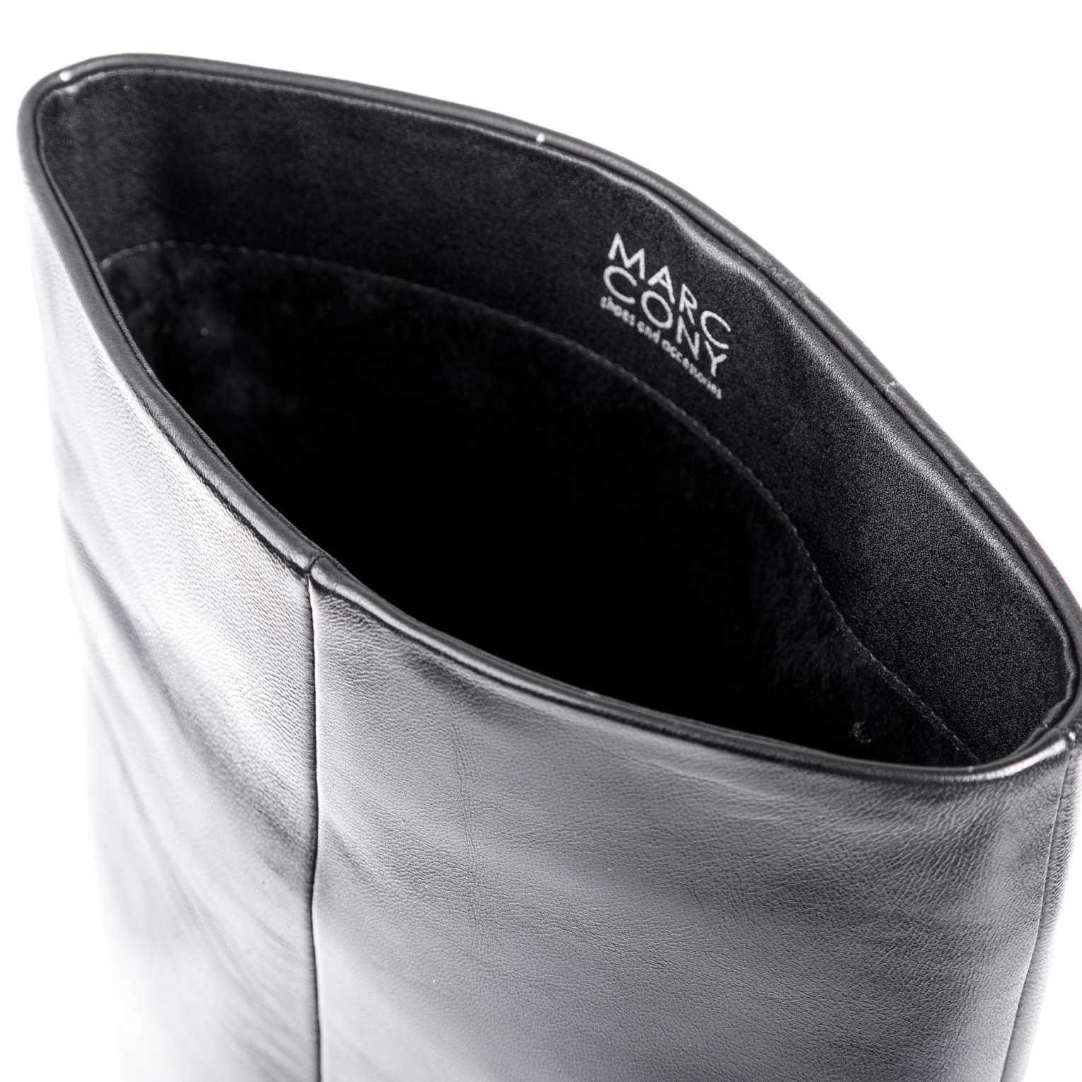 Сапоги на каблуке Marc Cony