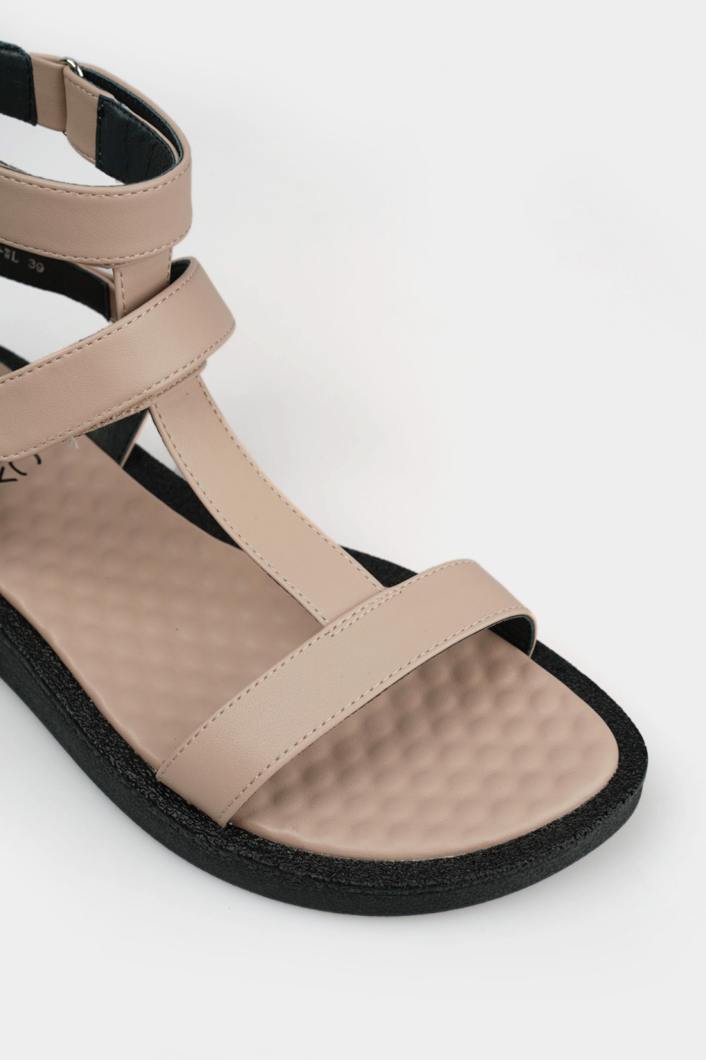 Сандалии Marc Cony