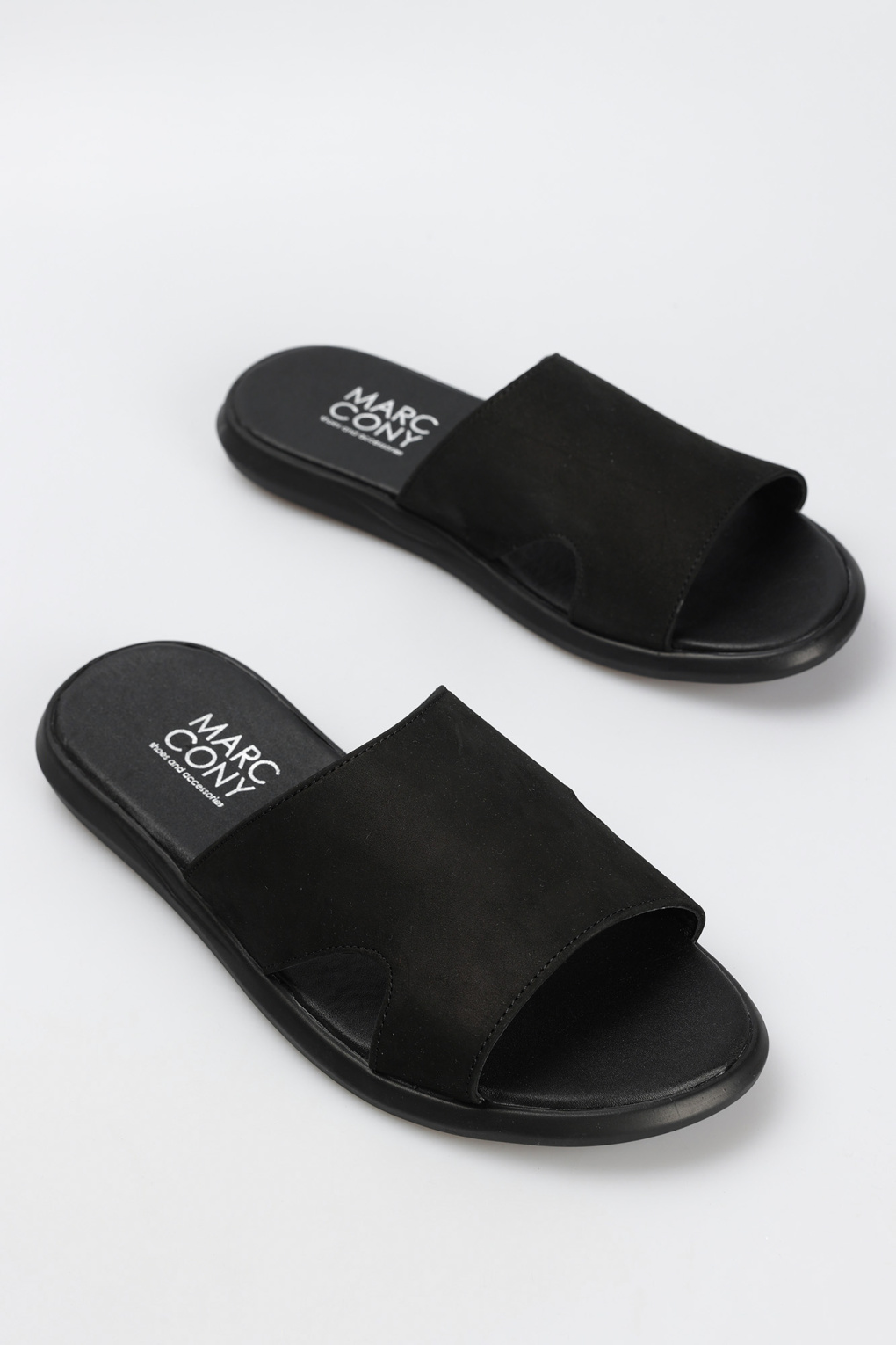 Шлепки Marc Cony