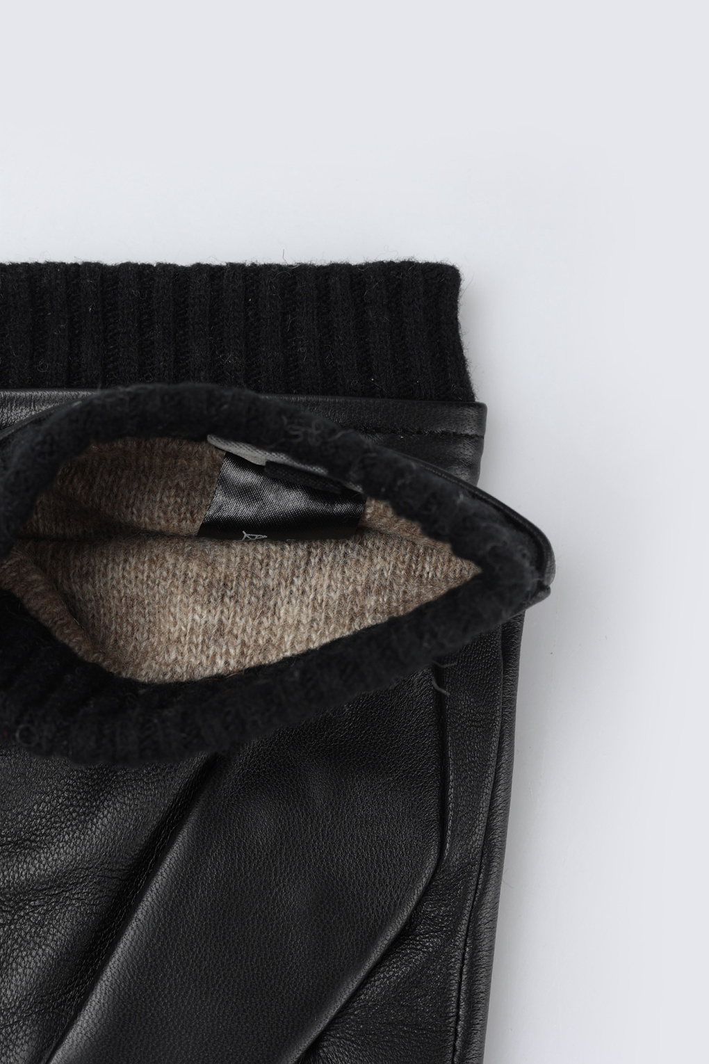 Перчатки Marc Cony