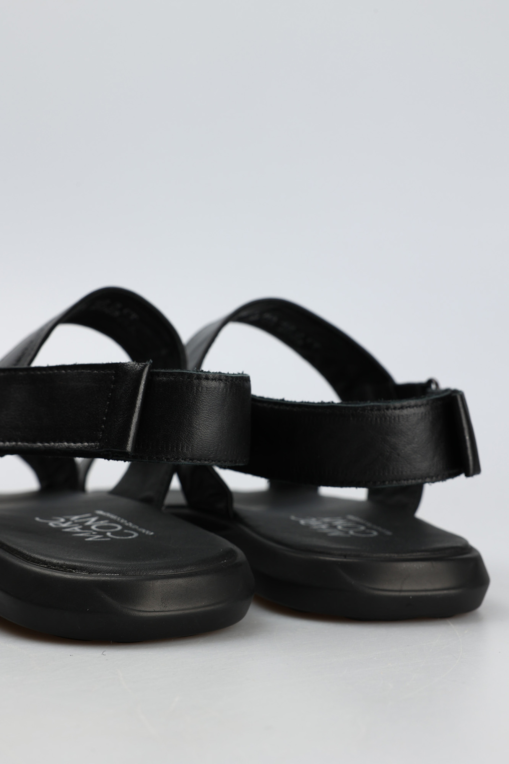 Сандалии Marc Cony