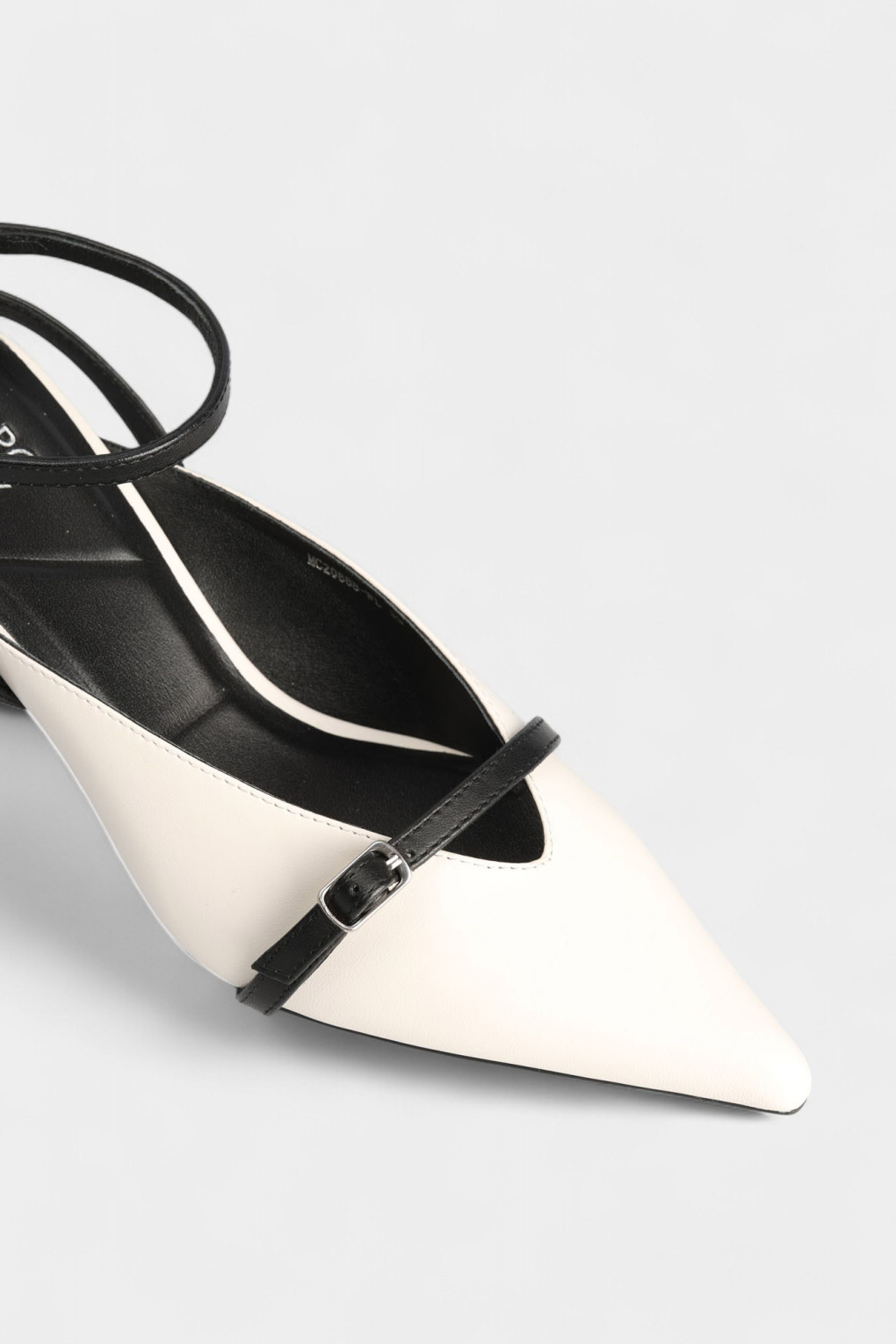 Босоножки Marc Cony