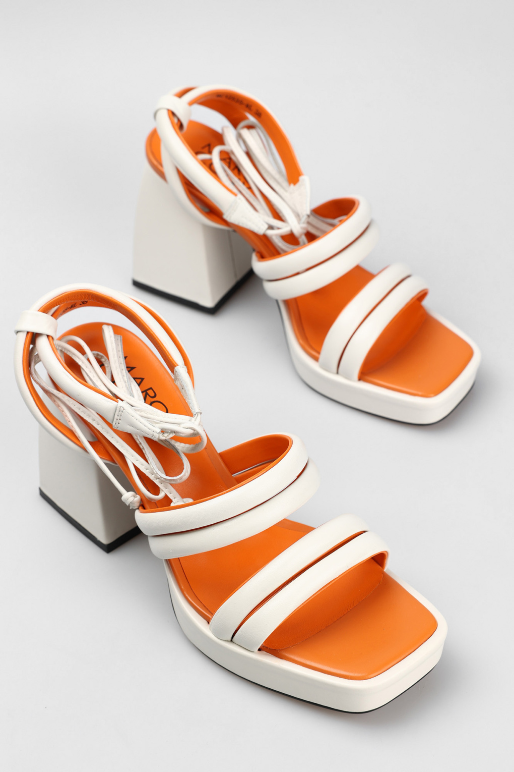 Босоножки Marc Cony