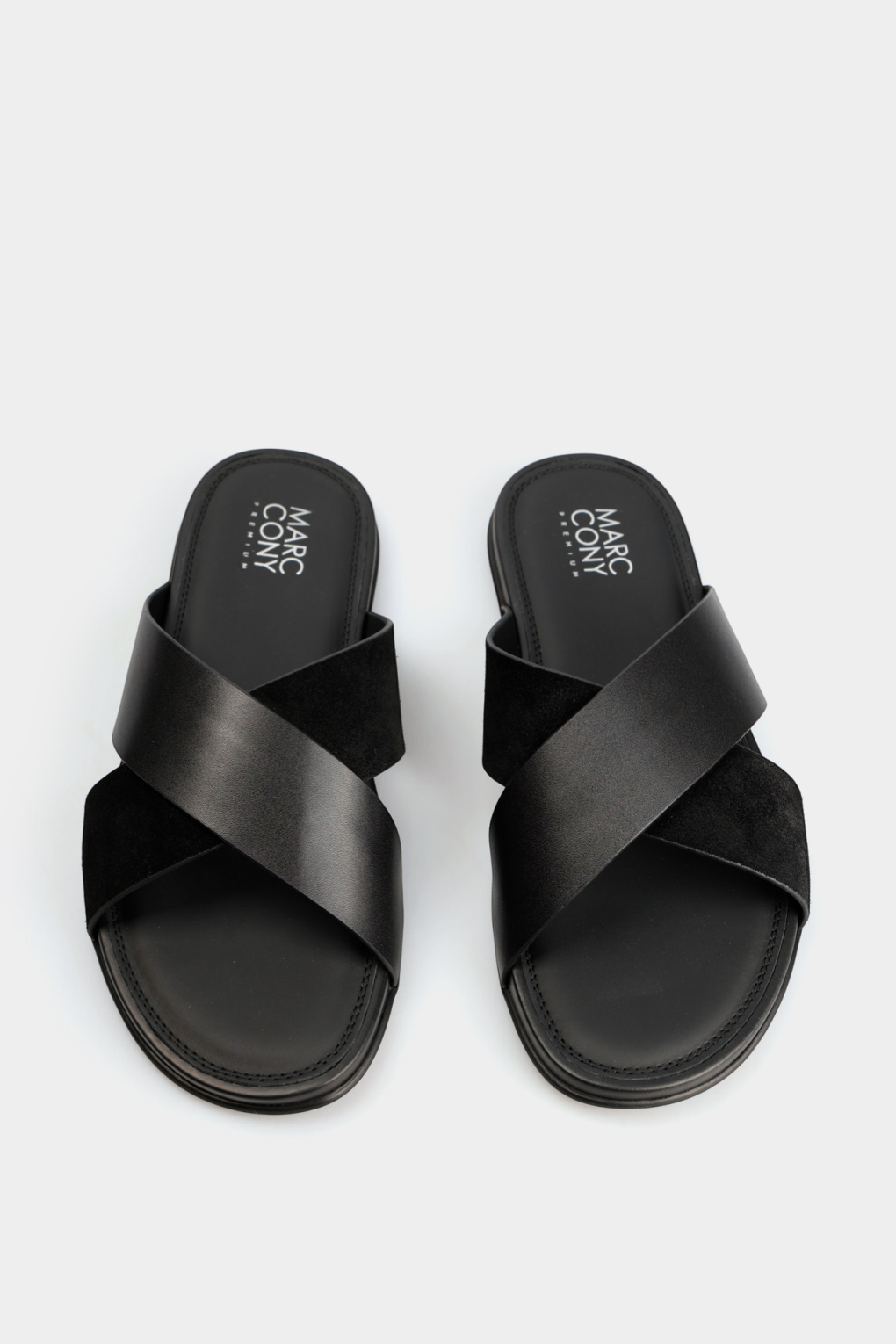 Шлепки Marc Cony