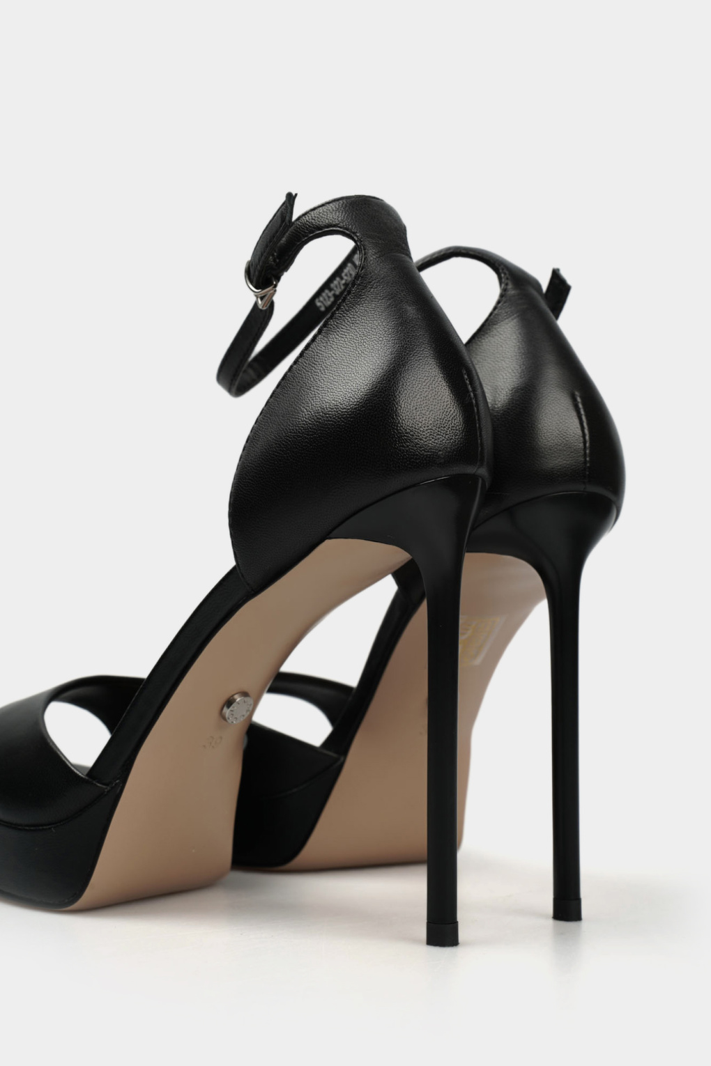 Босоножки Marc Cony