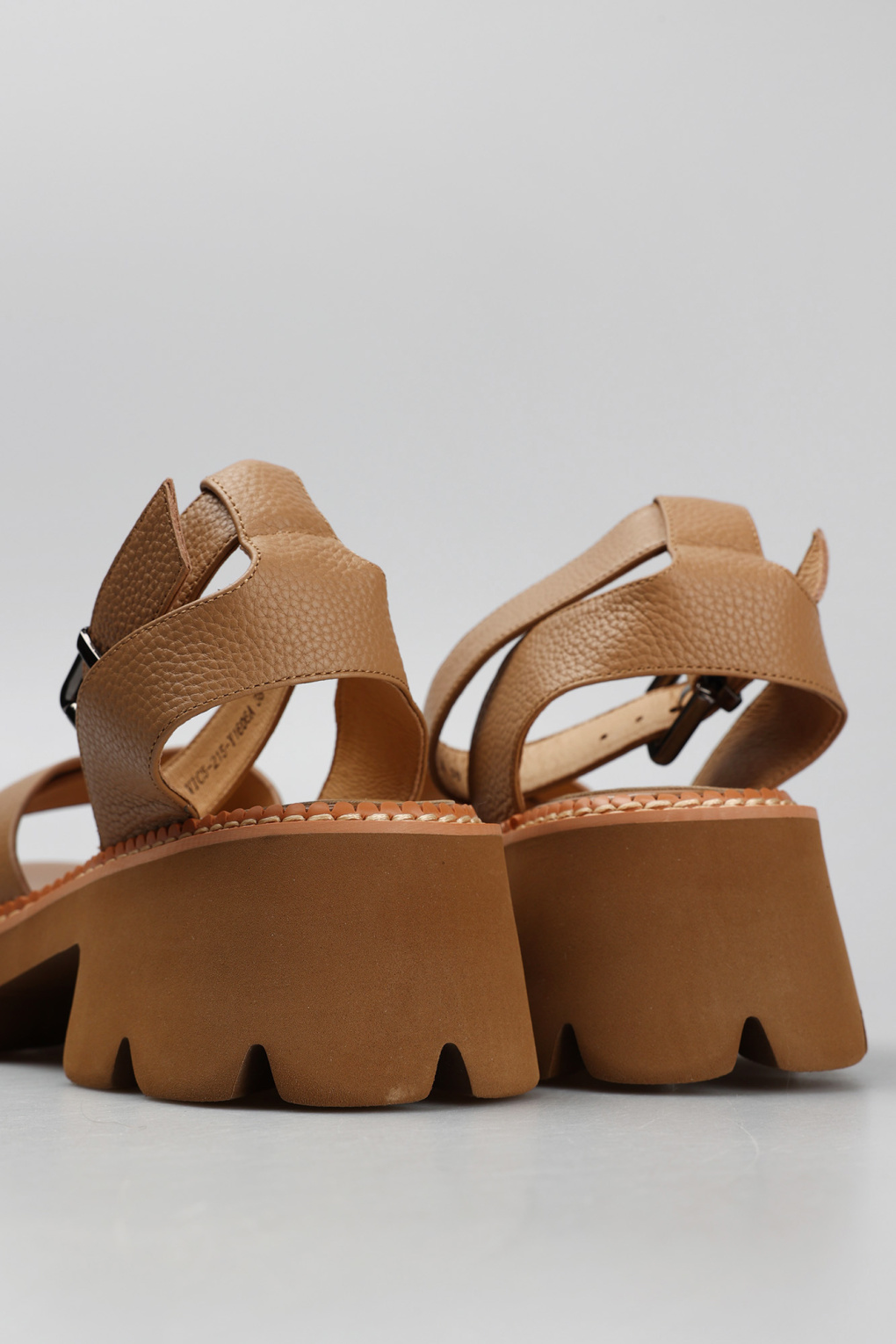 Сандалии Marc Cony