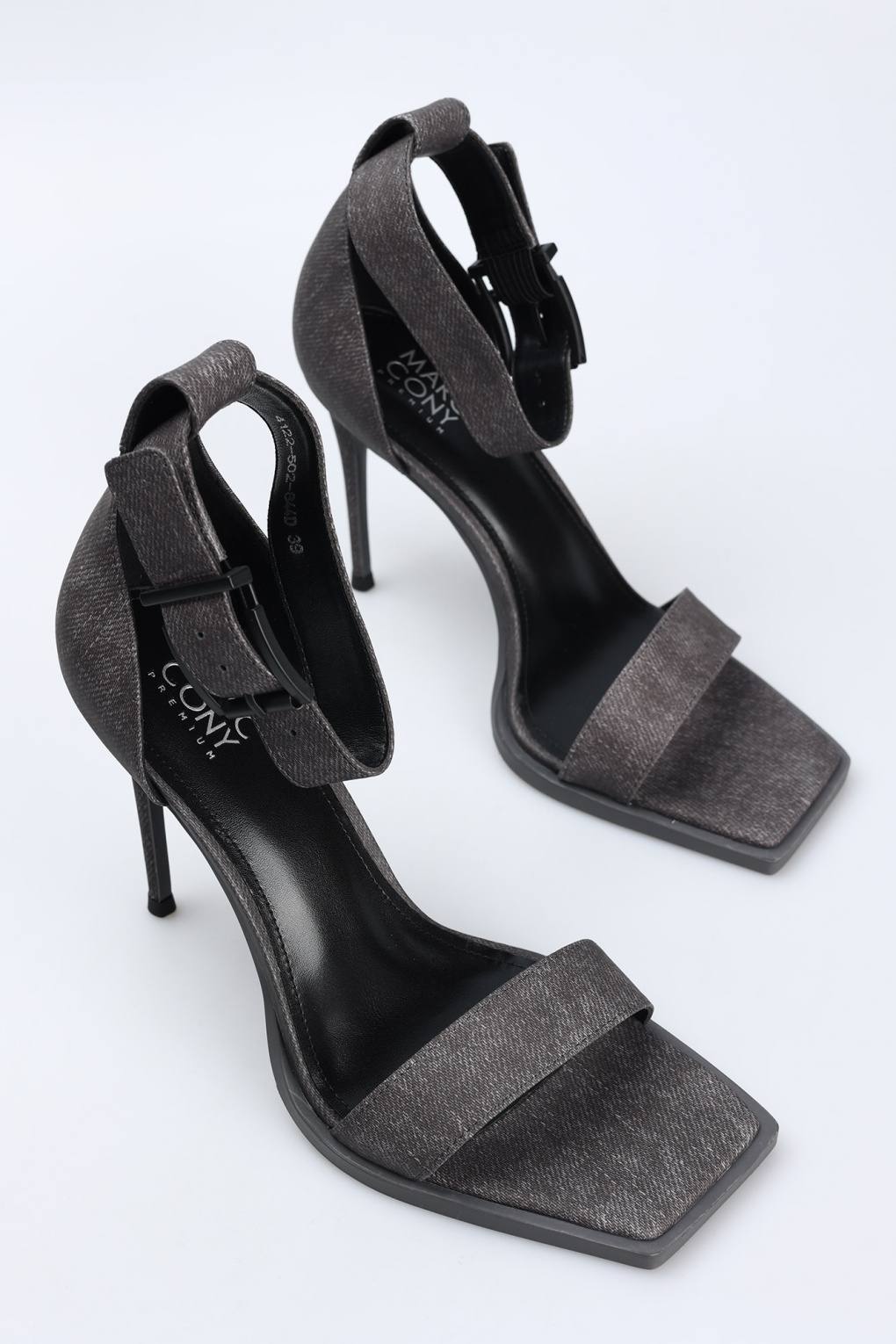 Босоножки Marc Cony