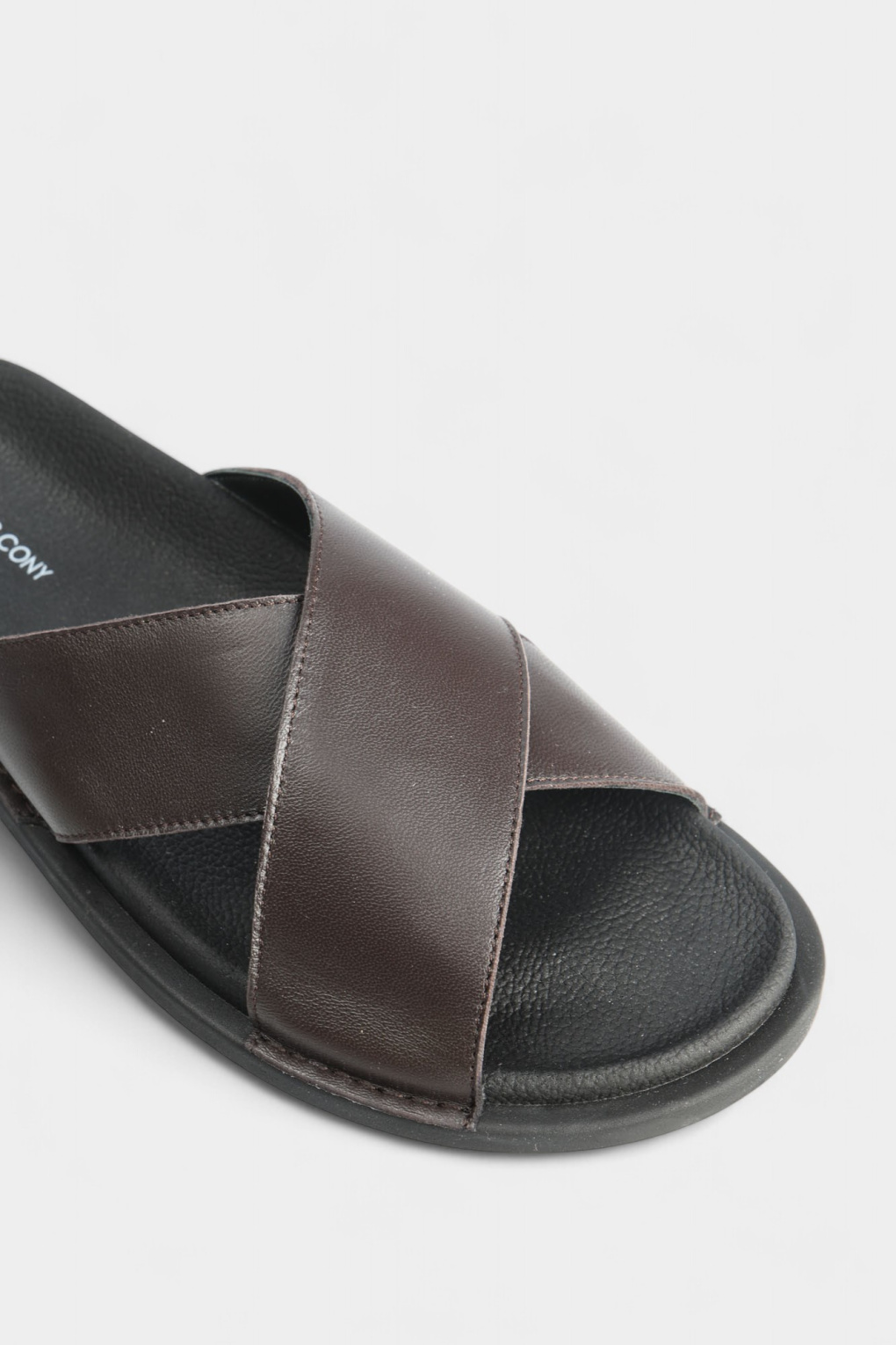 Шлепки Marc Cony