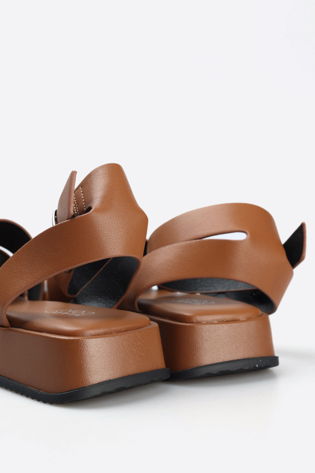 Сандалии Marc Cony