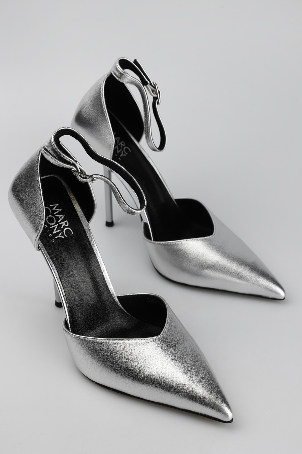 Босоножки Marc Cony