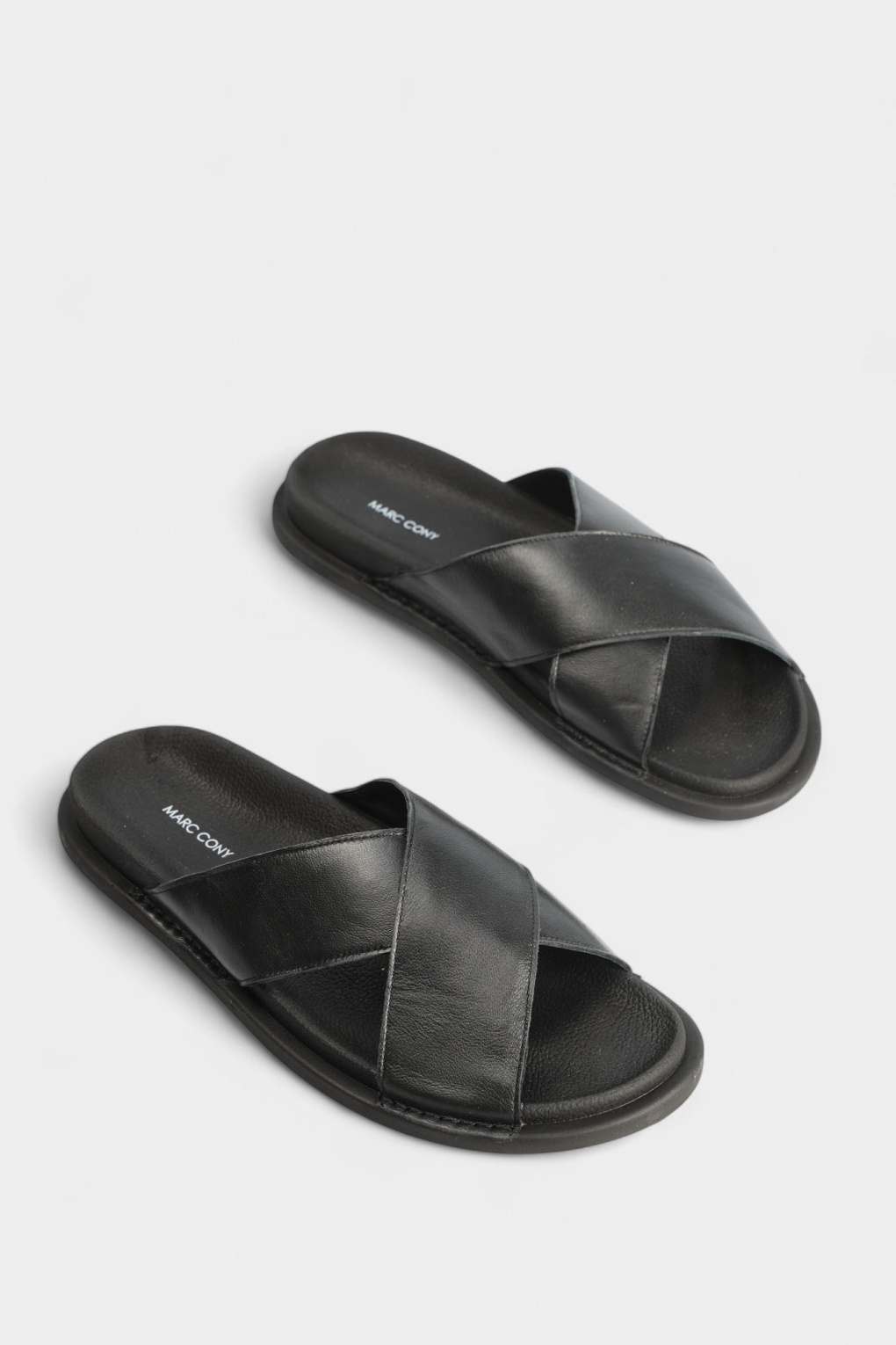 Шлепки Marc Cony