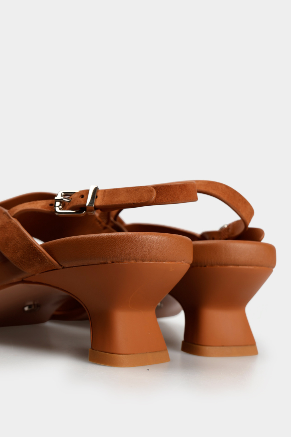 Босоножки Marc Cony