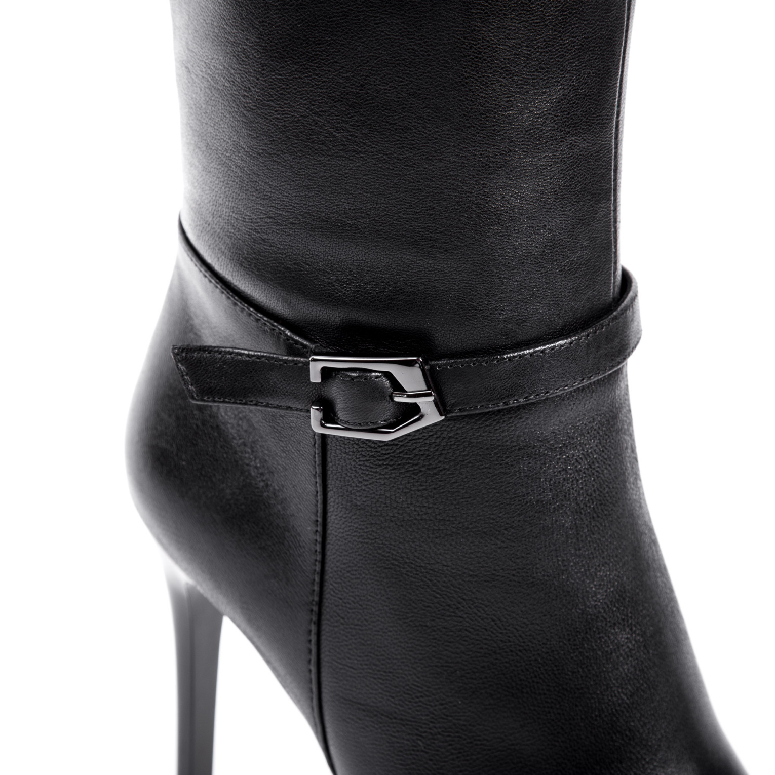 Сапоги на каблуке Marc Cony