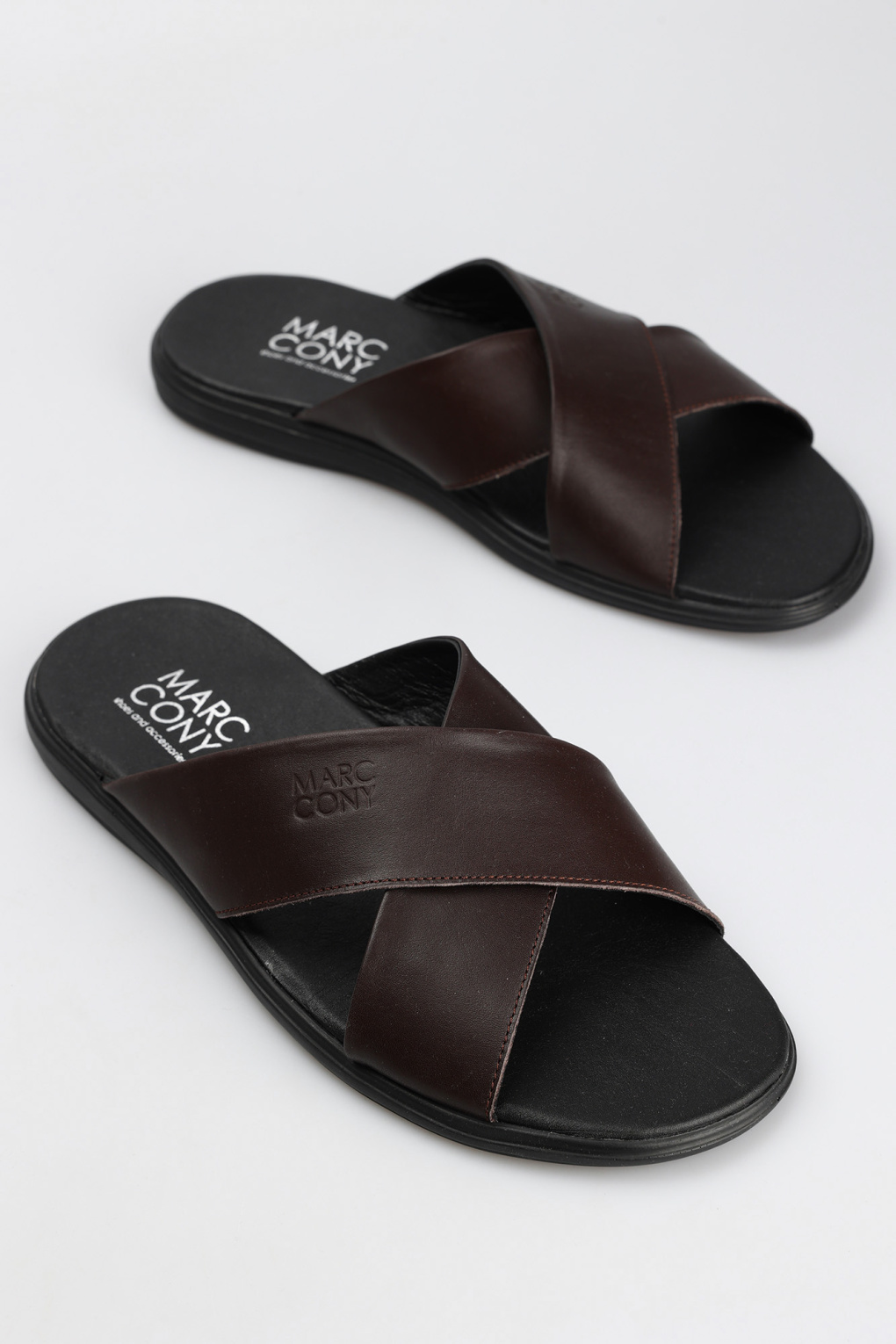 Шлепки Marc Cony