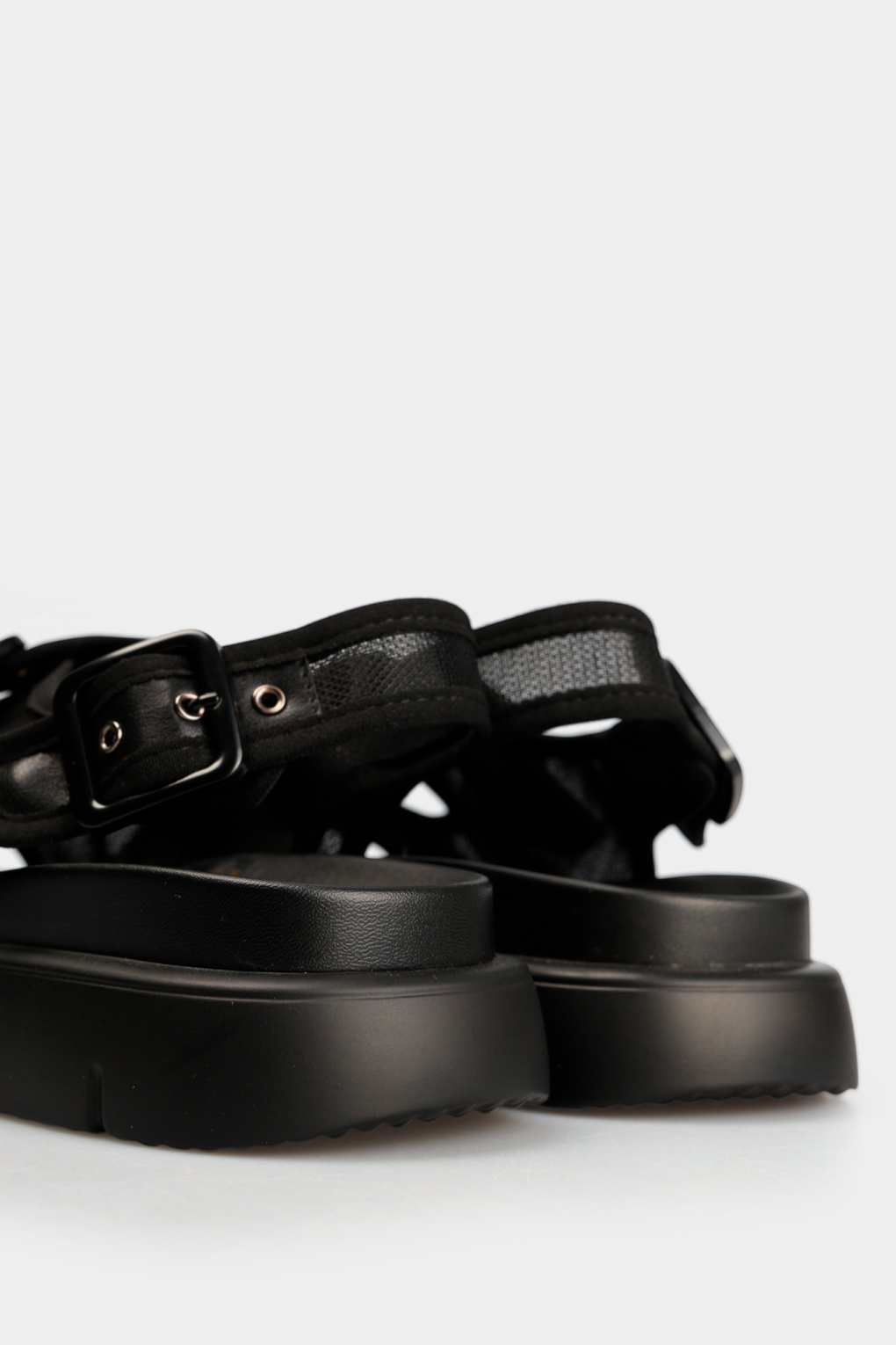 Сандалии Marc Cony