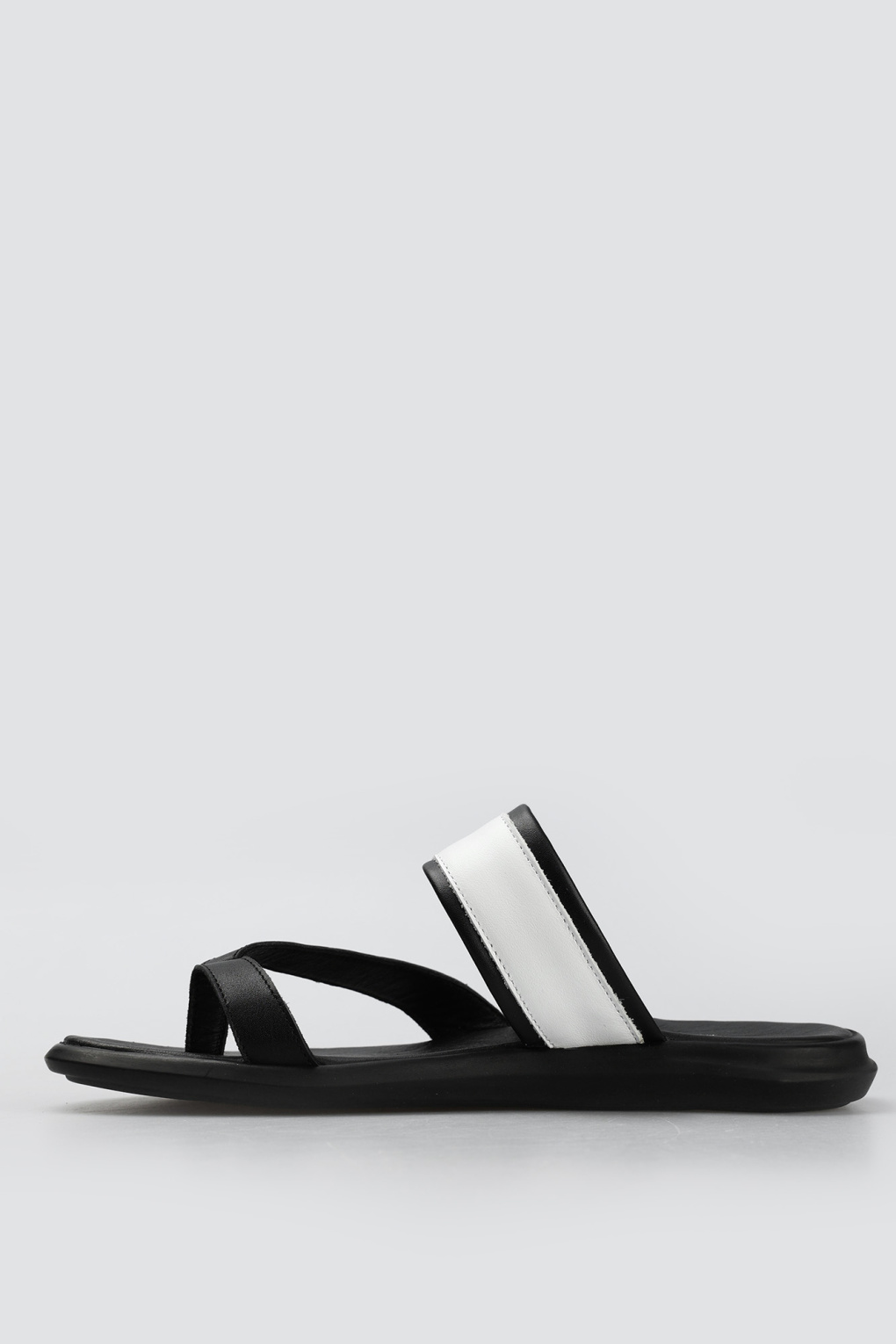 Шлепки Marc Cony