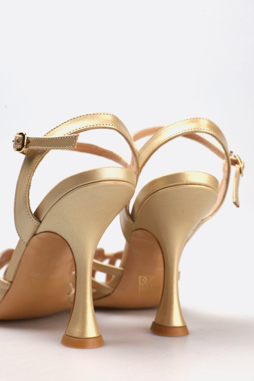 Босоножки Marc Cony