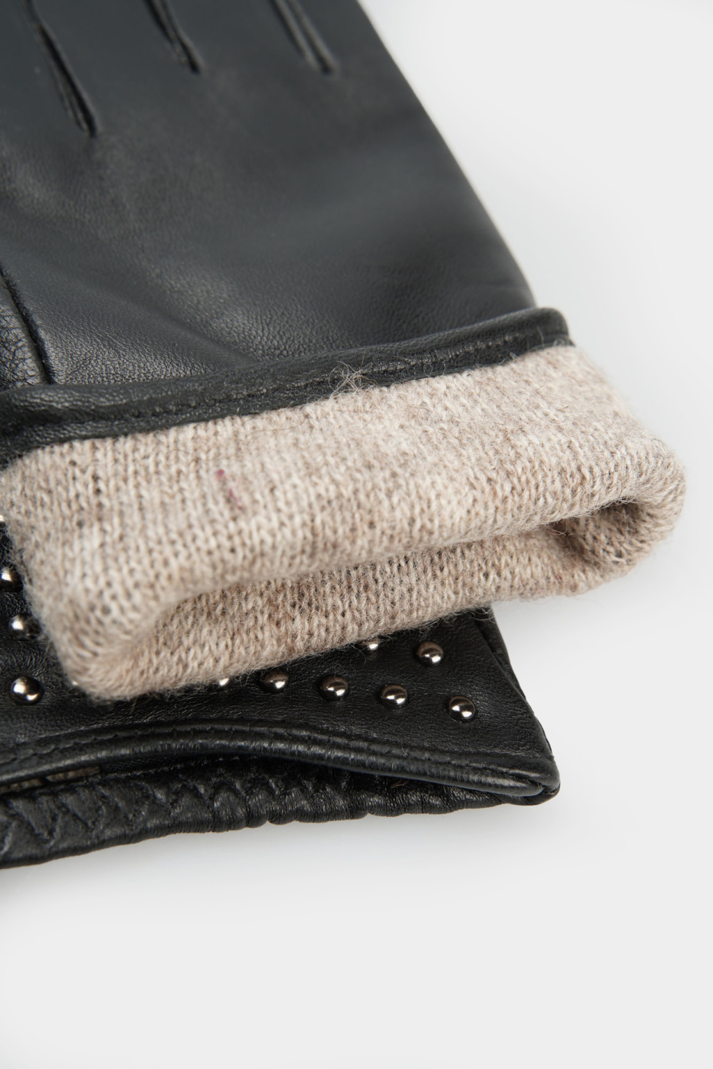 Перчатки Marc Cony