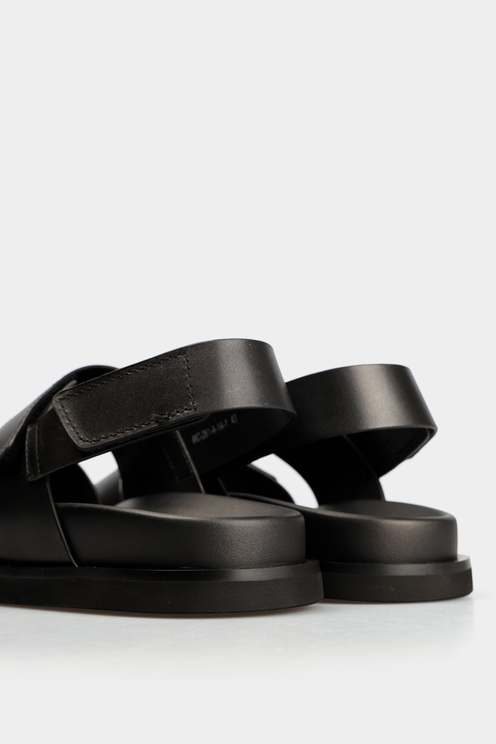 Сандалии Marc Cony