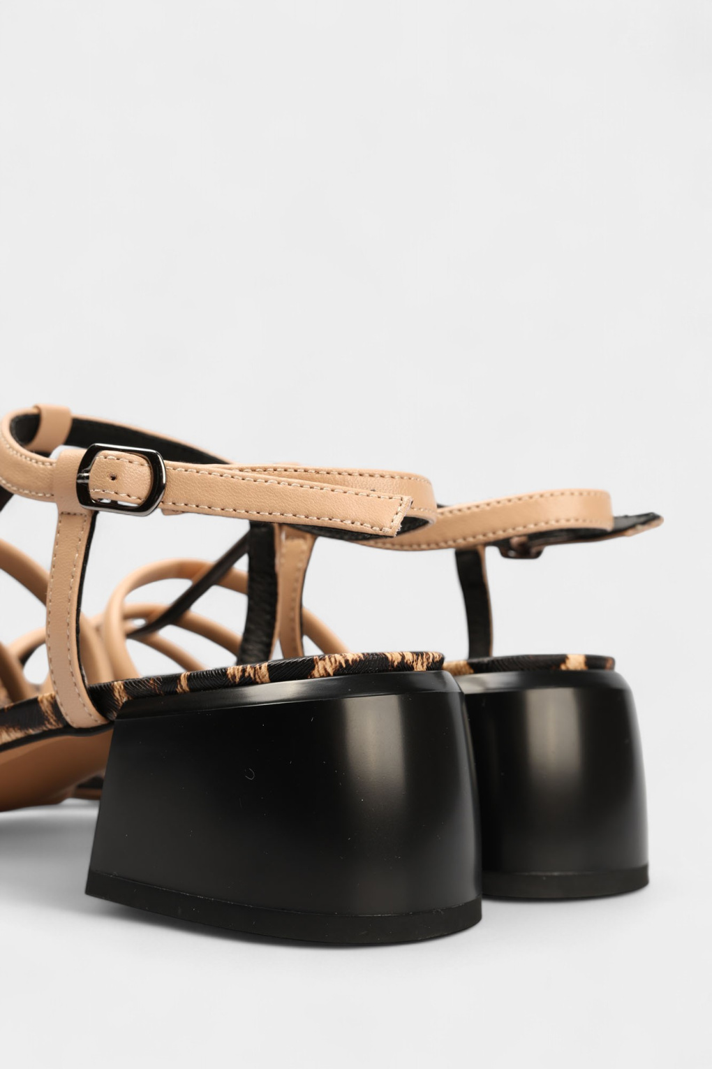 Босоножки Marc Cony