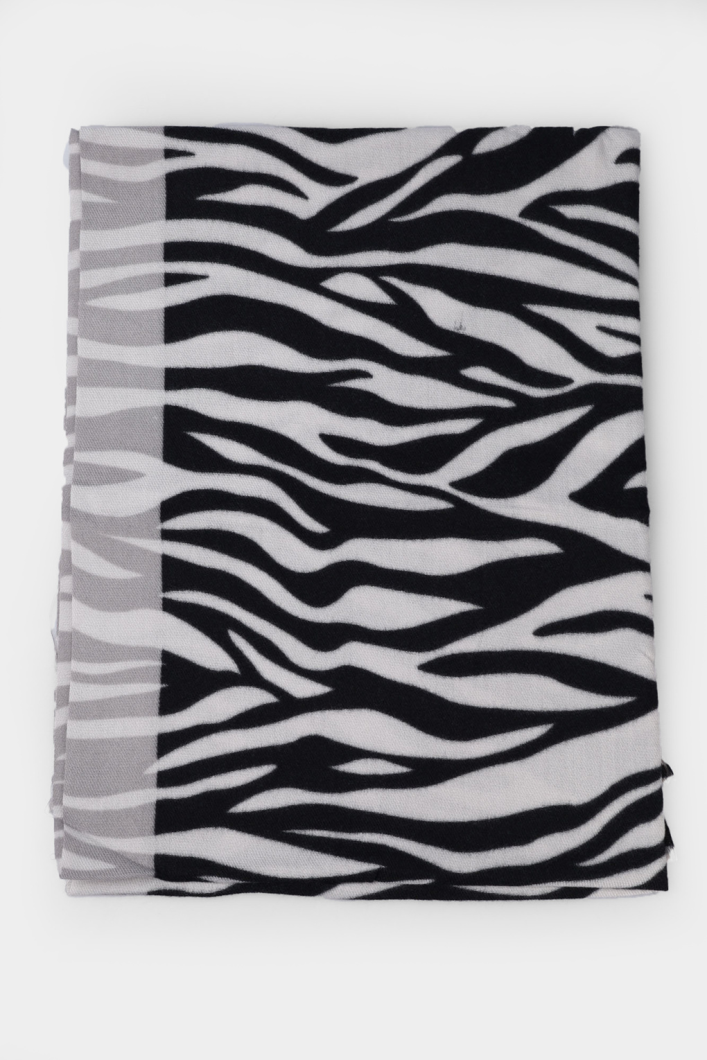 Палантин Marc Cony