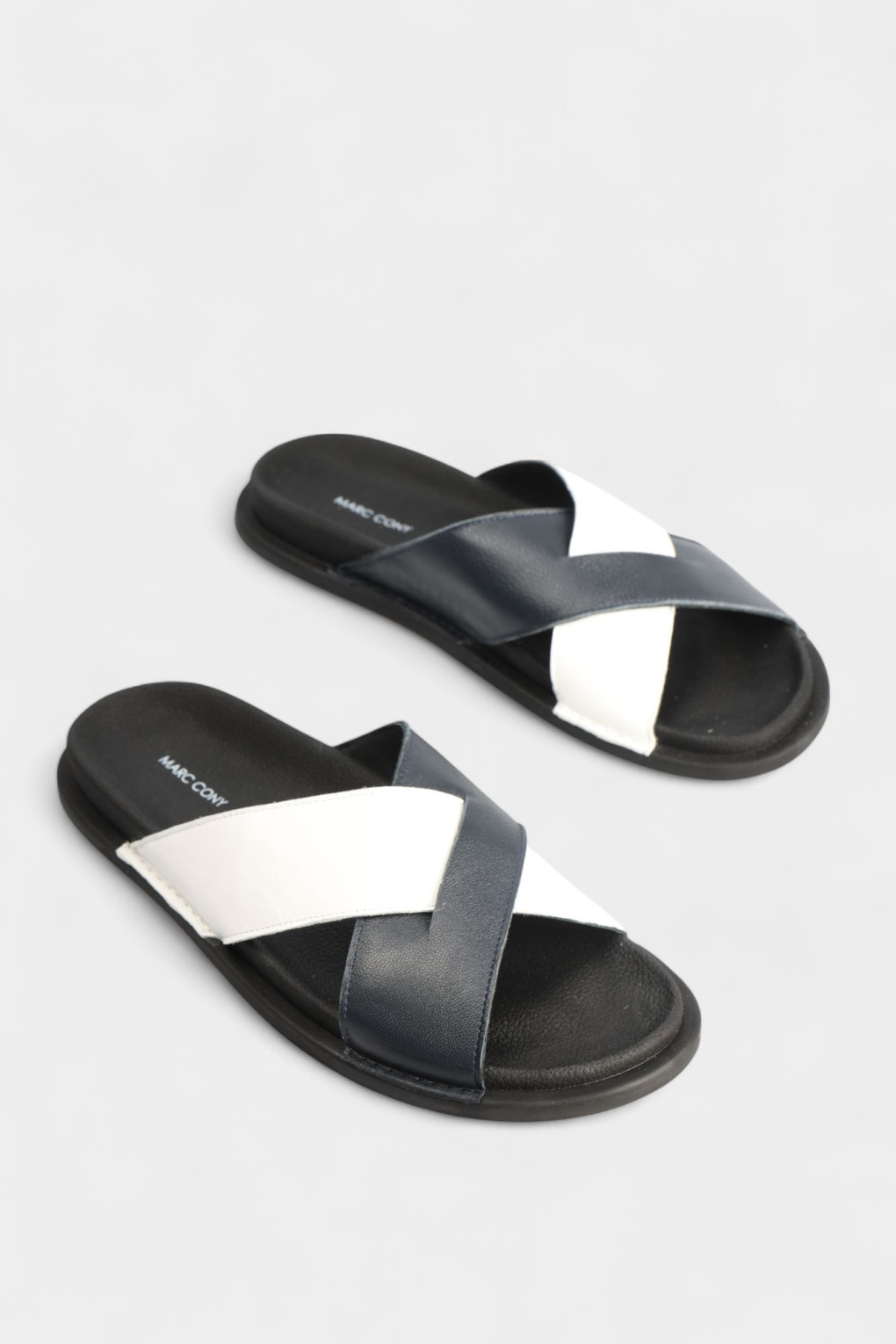 Шлепки Marc Cony