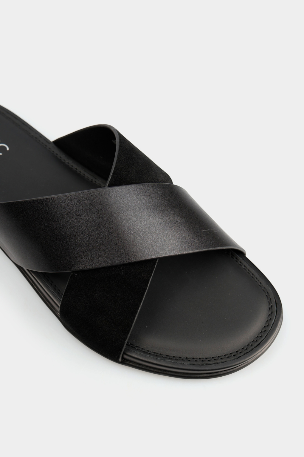 Шлепки Marc Cony