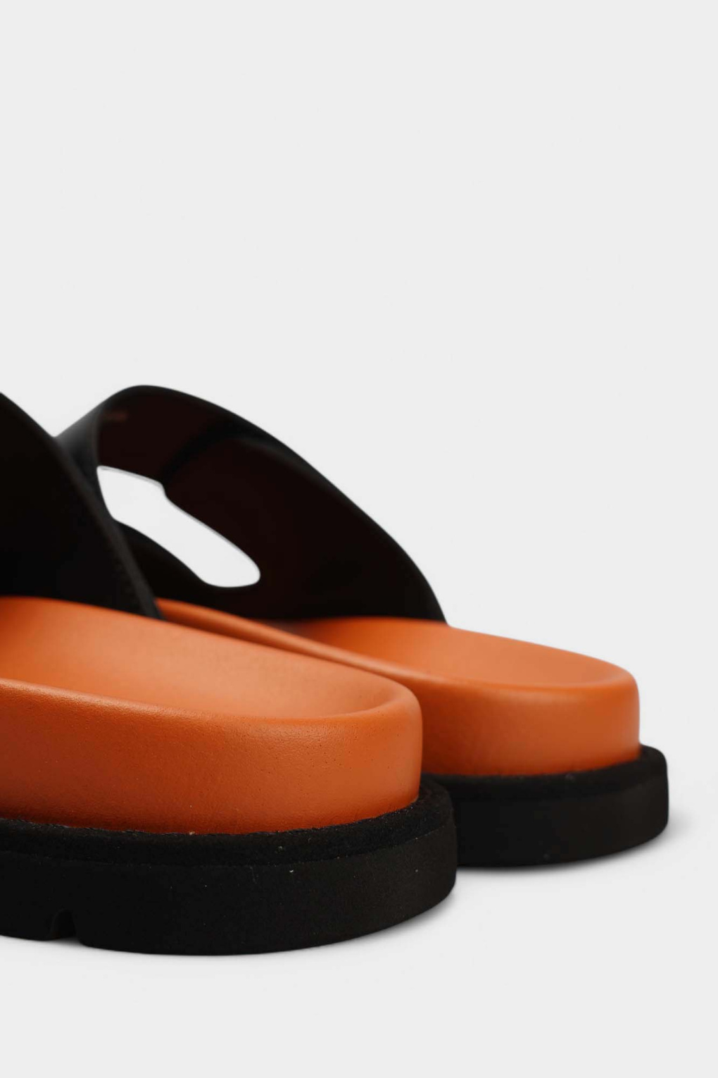 Шлепки Marc Cony