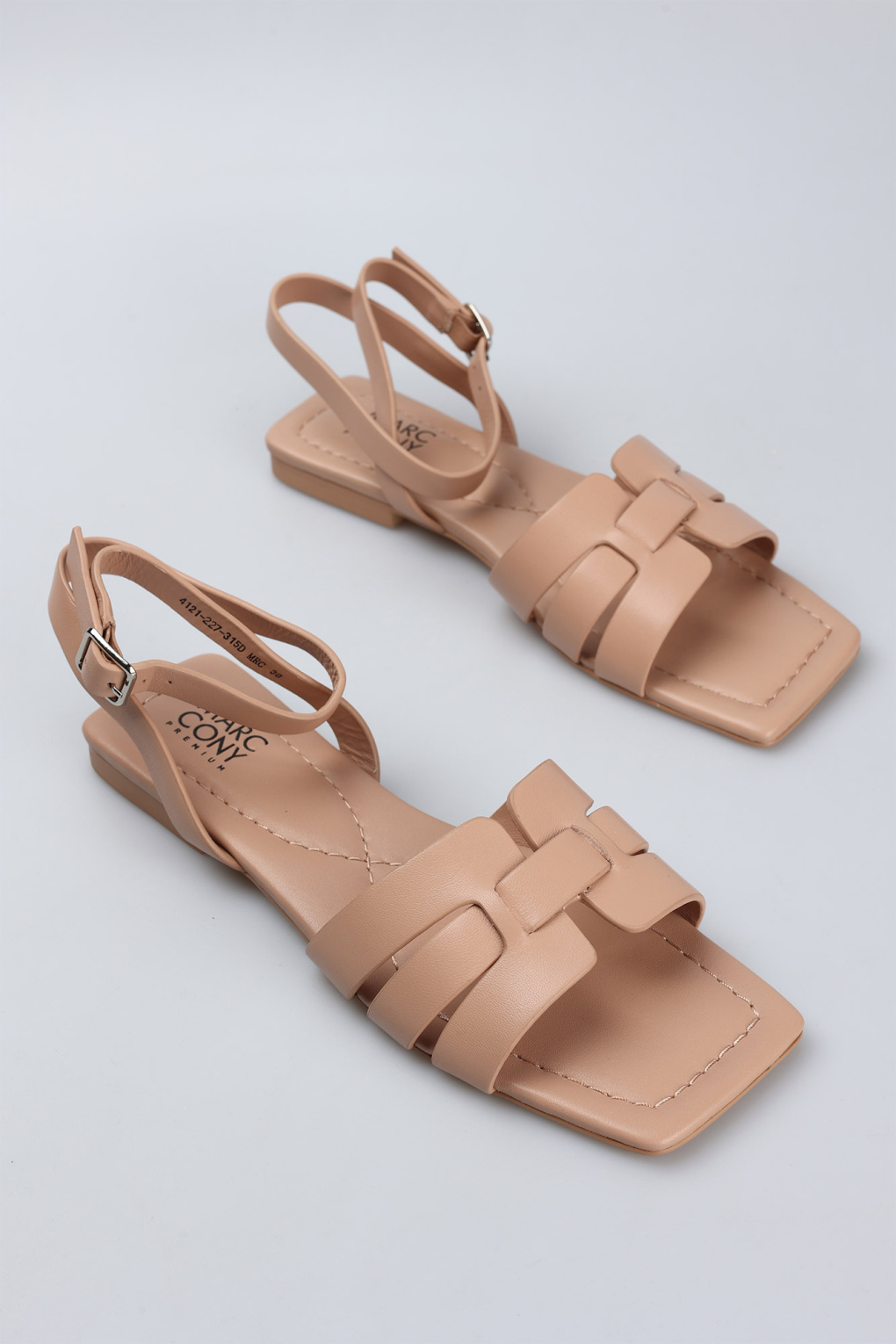 Сандалии Marc Cony