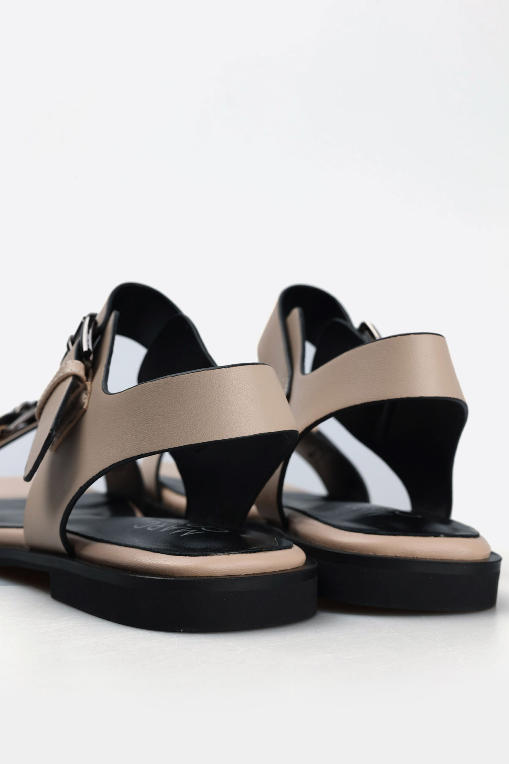 Сандалии Marc Cony