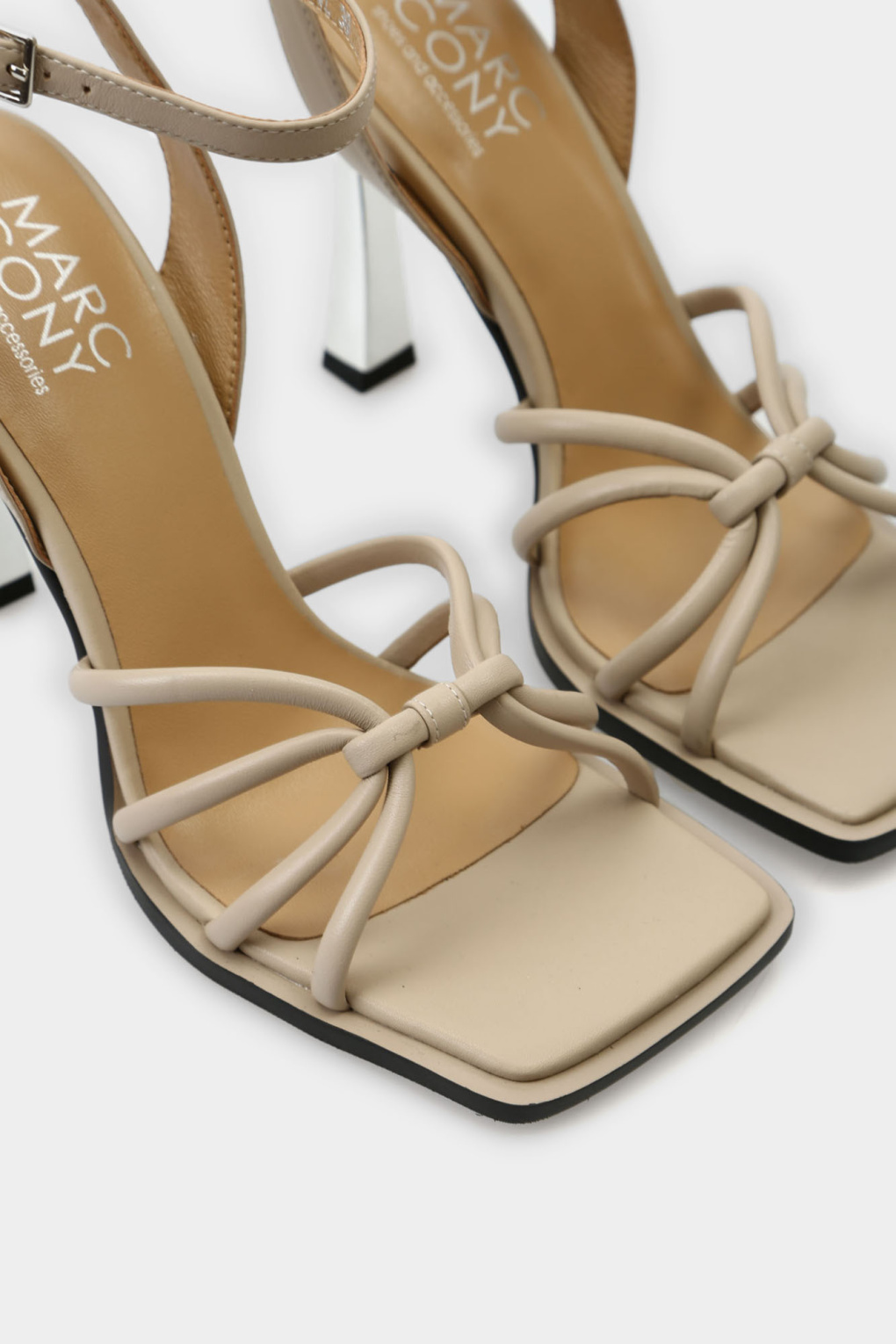 Босоножки на каблуке Marc Cony