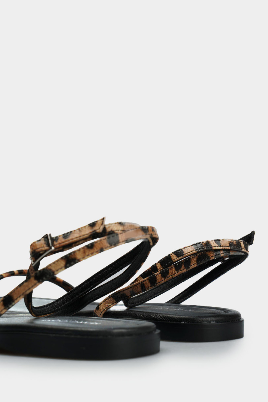 Сандалии Marc Cony