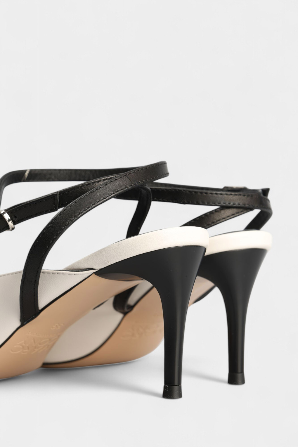 Босоножки Marc Cony