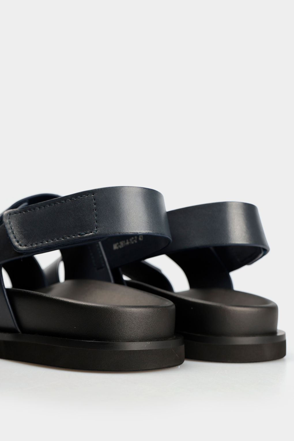 Сандалии Marc Cony