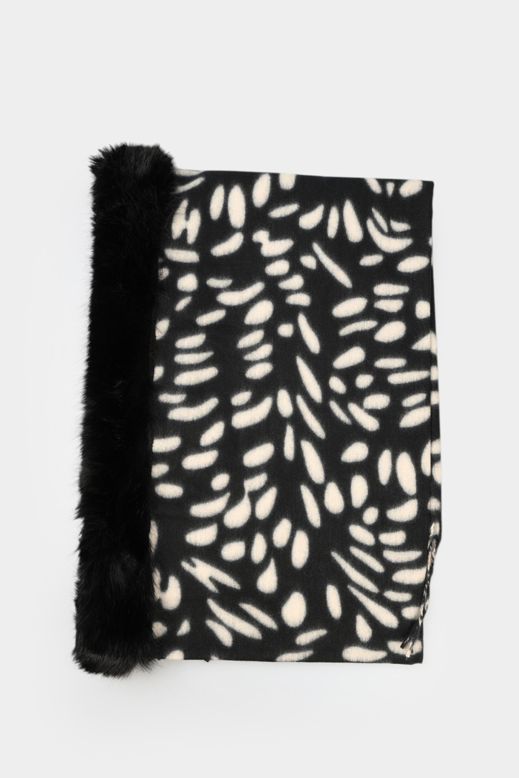 Палантин Marc Cony