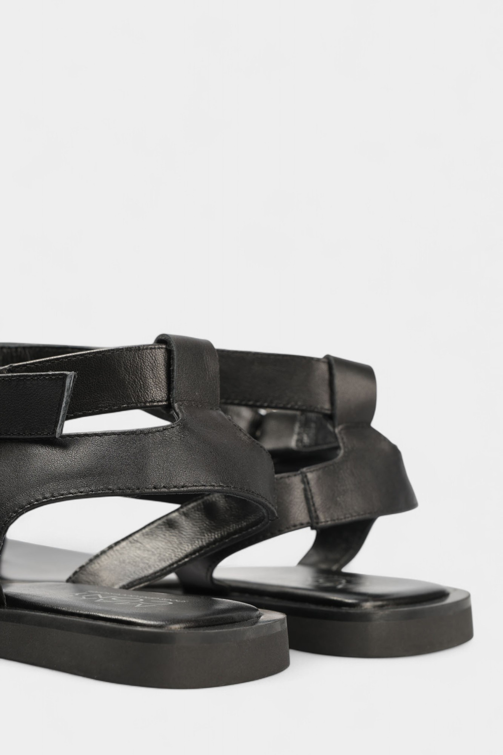 Сандалии Marc Cony