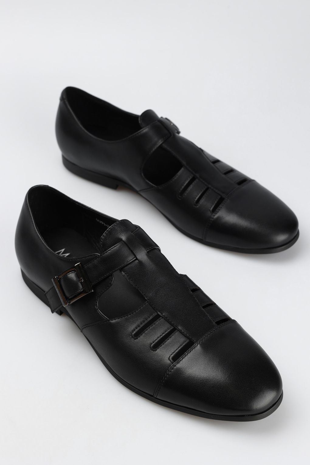 Сандалии Marc Cony