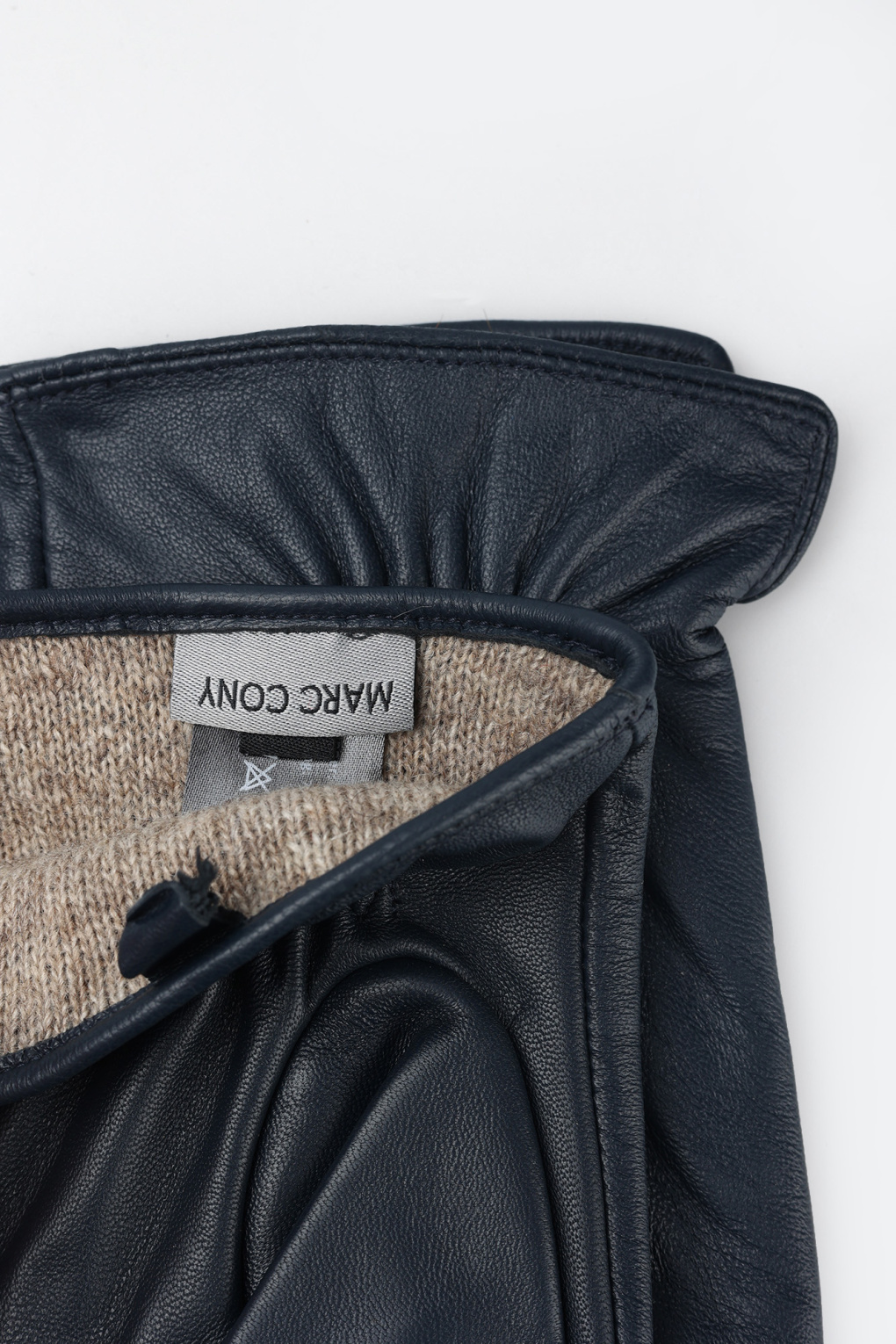 Перчатки Marc Cony