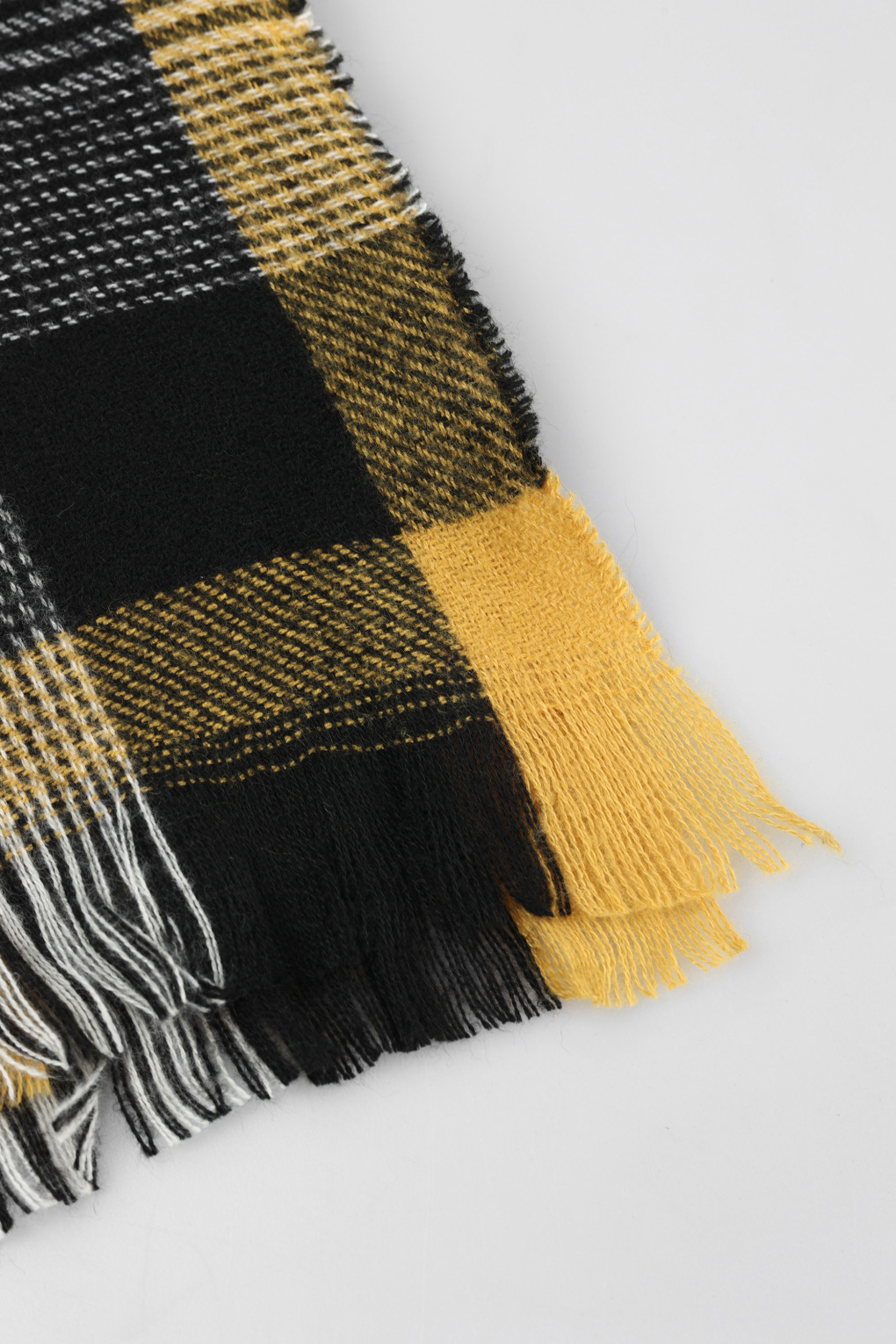 Палантин Marc Cony