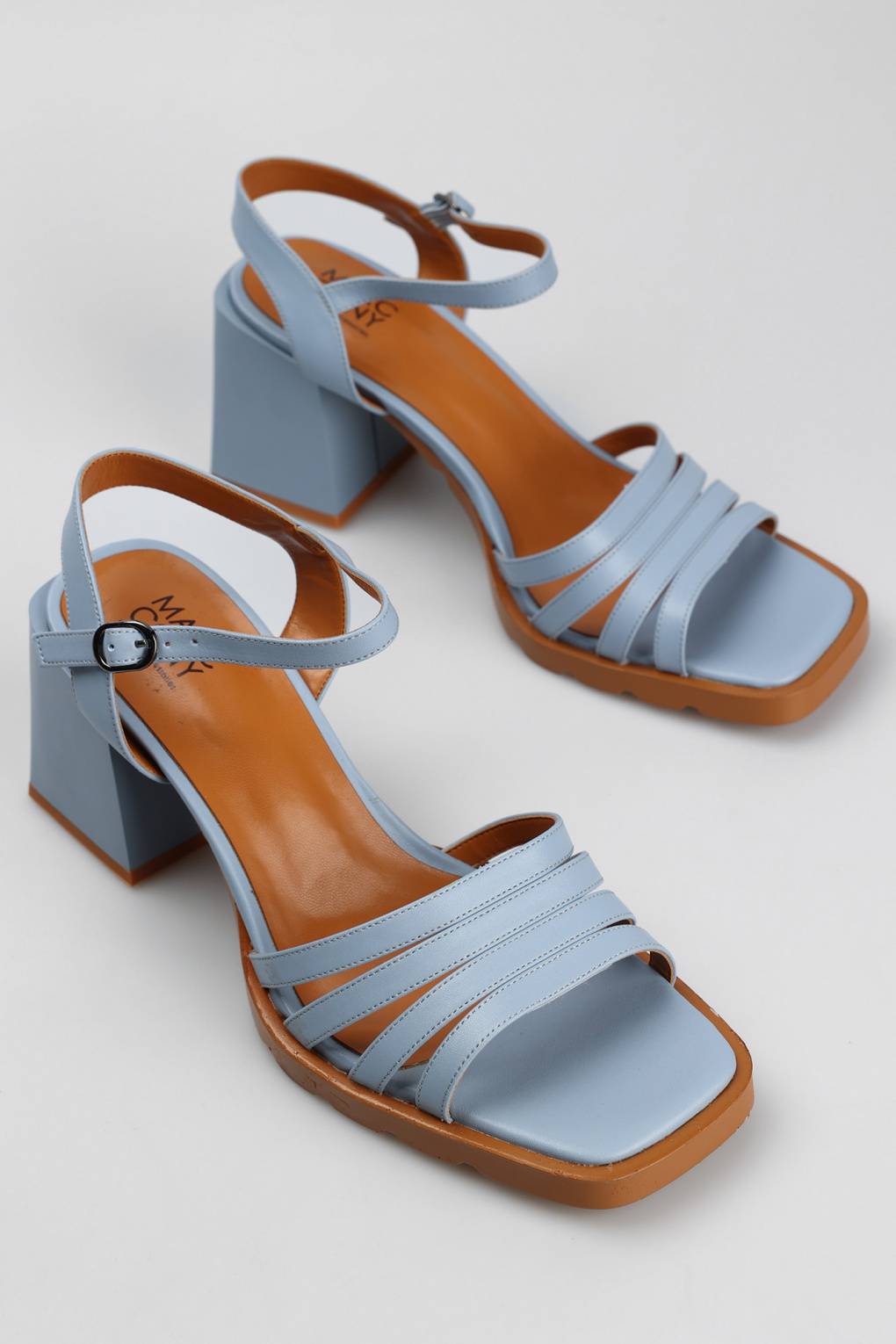 Босоножки Marc Cony