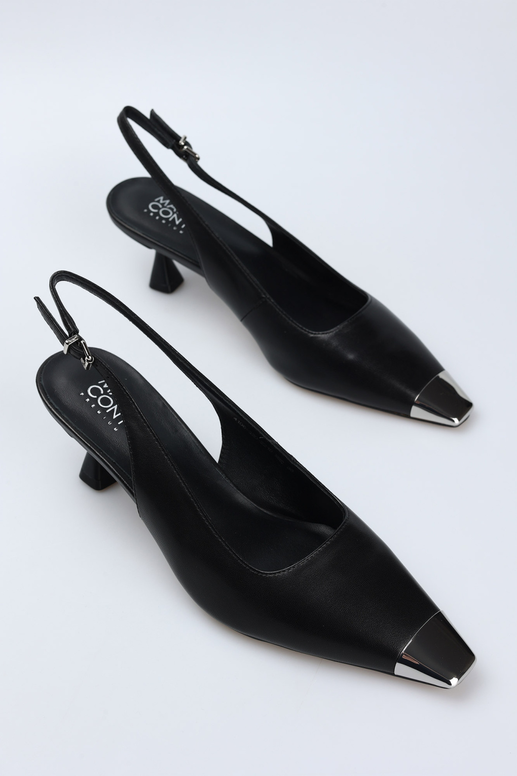 Босоножки Marc Cony