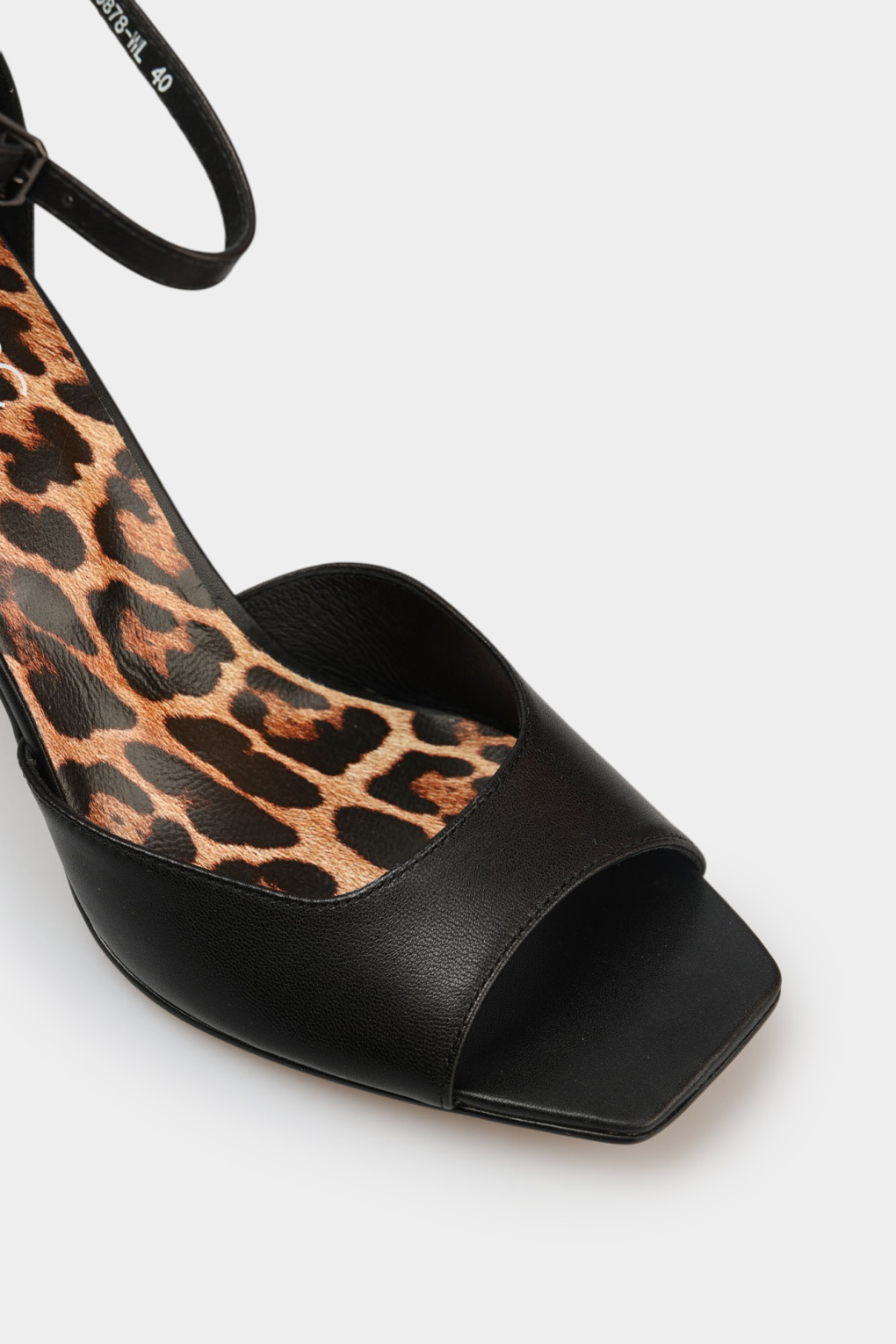 Босоножки Marc Cony