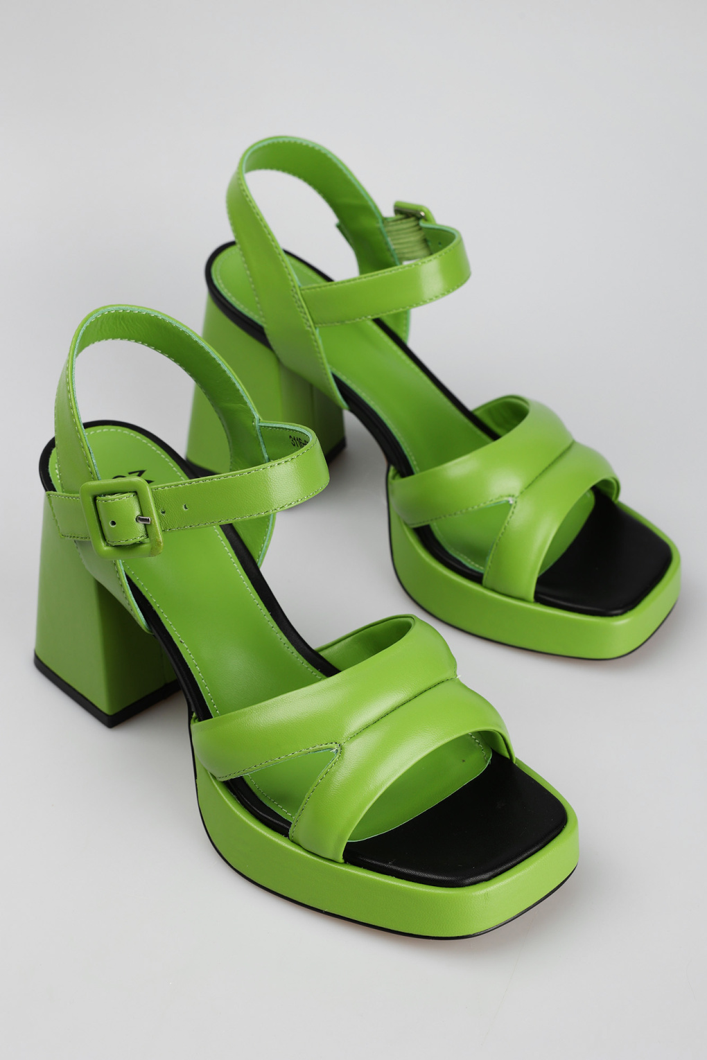 Босоножки Marc Cony