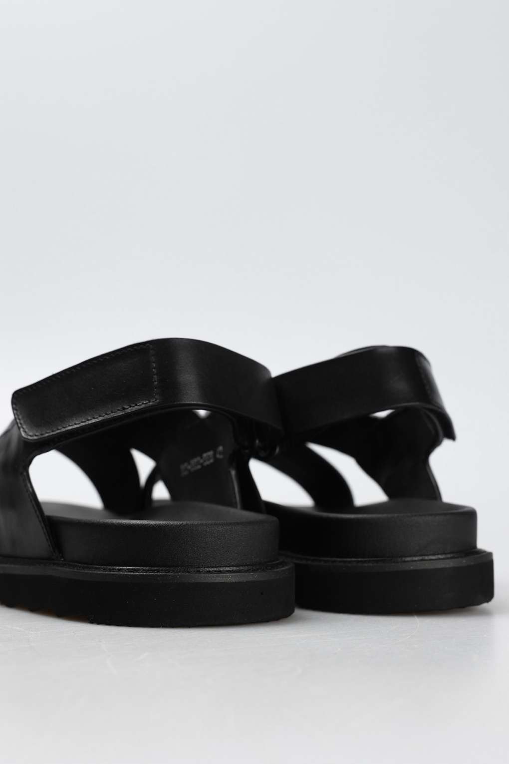 Сандалии Marc Cony