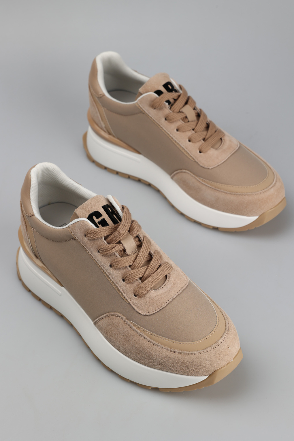 Кроссовки Graciana