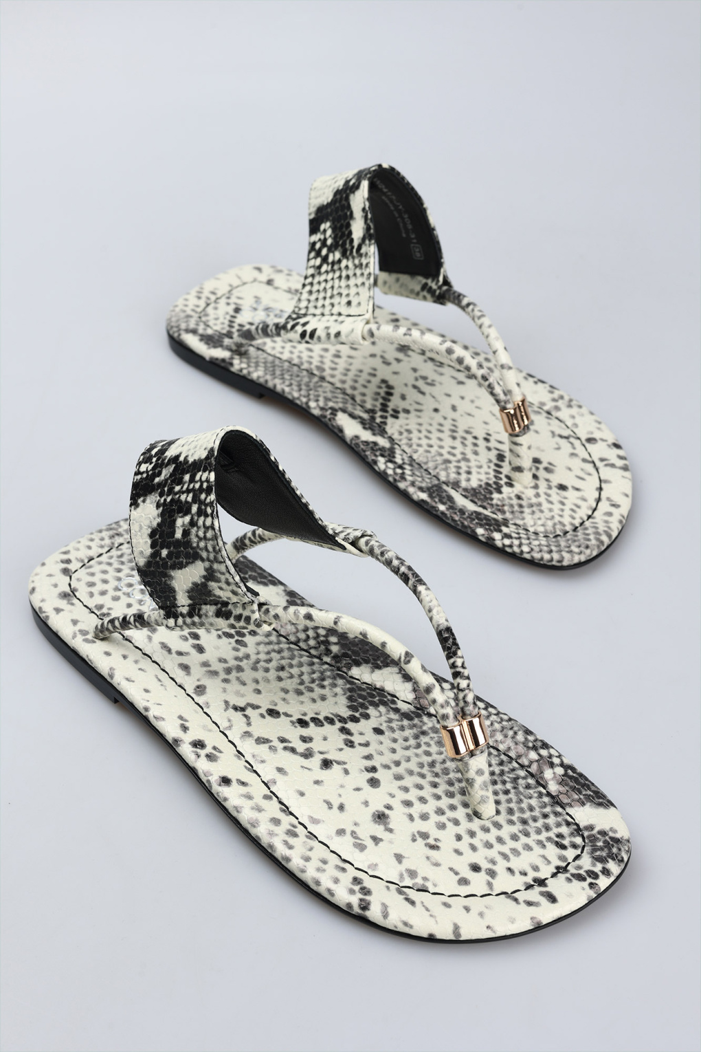 Сандалии Marc Cony