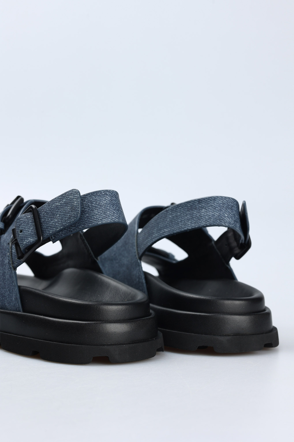 Сандалии Marc Cony